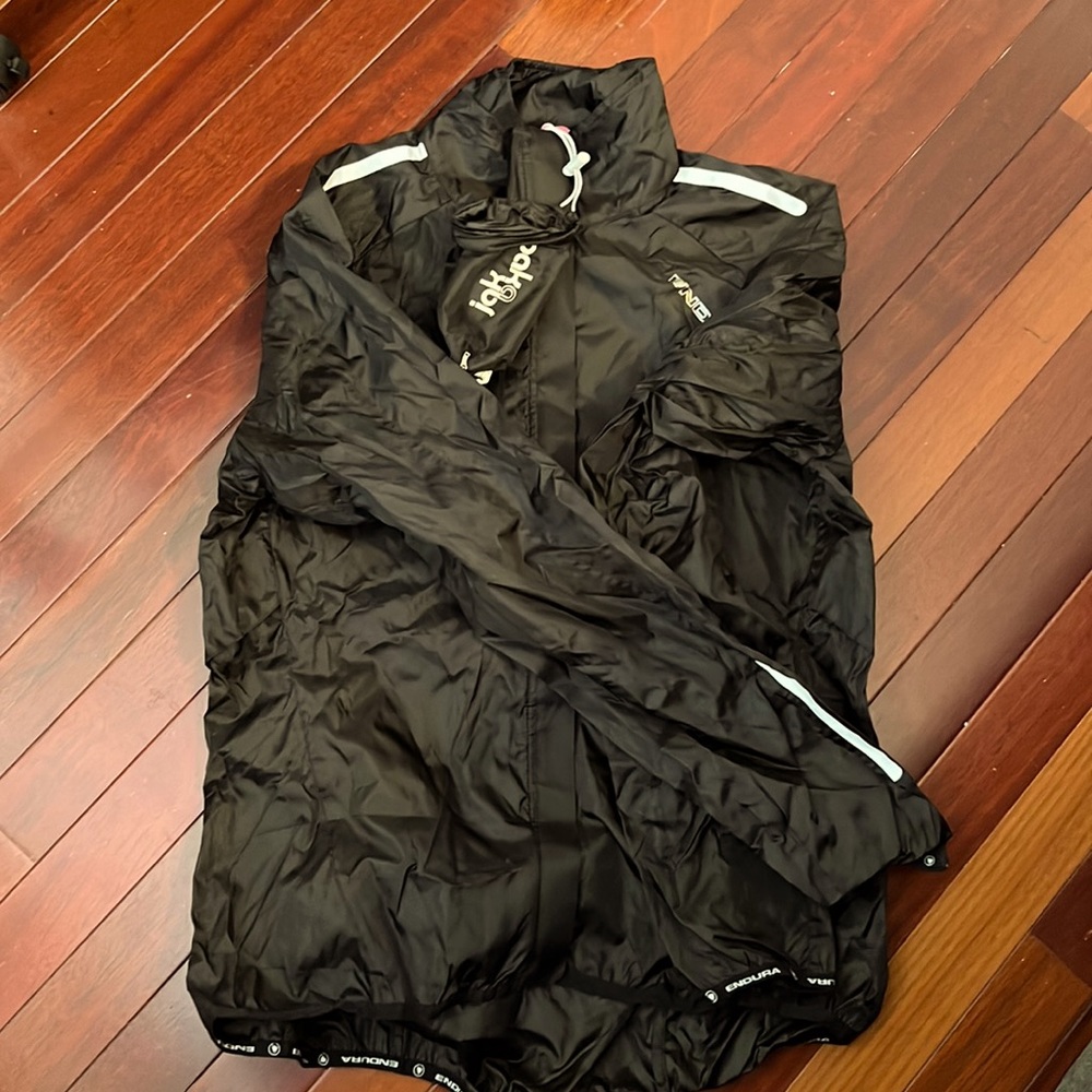 ENDURA PAKA JAK, 🚴NWT, BL, Large SLIM FITTING WMNS, NWOT.  Never worn.